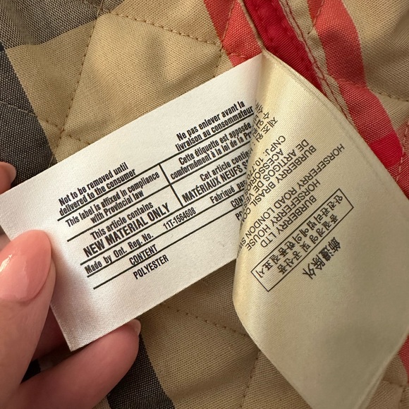 Burberry Red Quilted Jacket - Picture 11 of 16